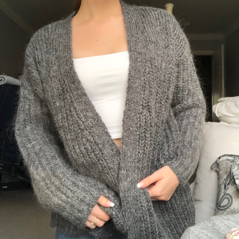 🤍Zara Cardigan